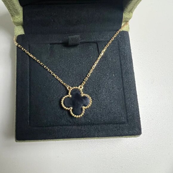 ✅Authentic Van Cleef & Arpels Necklace - Picture 4 of 16